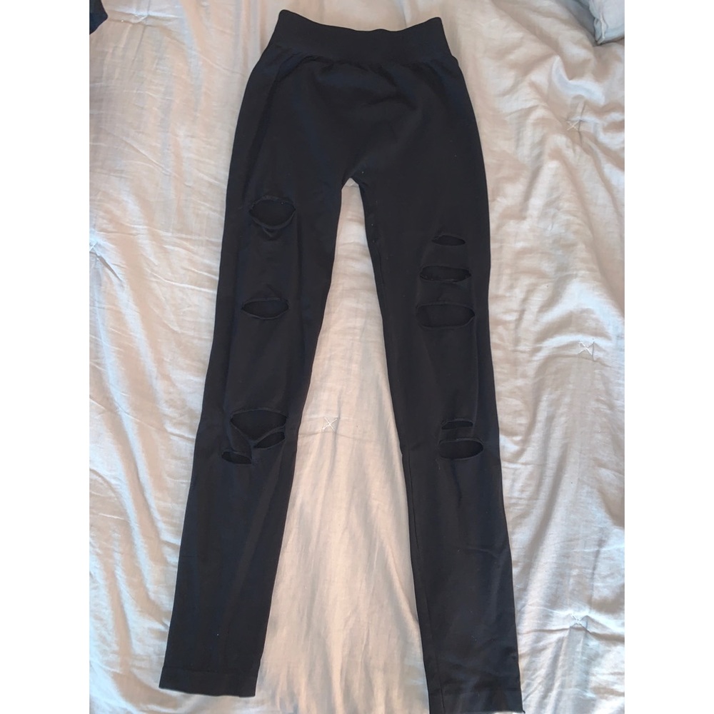 Distressed leggings